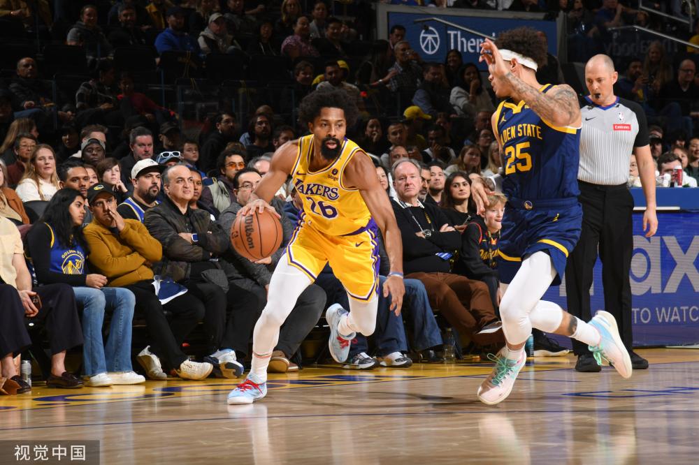 升和年轻球 升和年轻球